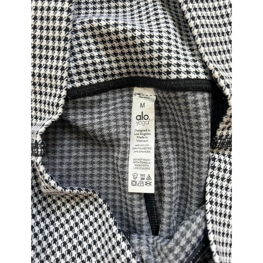 ALO YOGA Black & White Checkered Leggings Size Medium - Picture 4 of 4